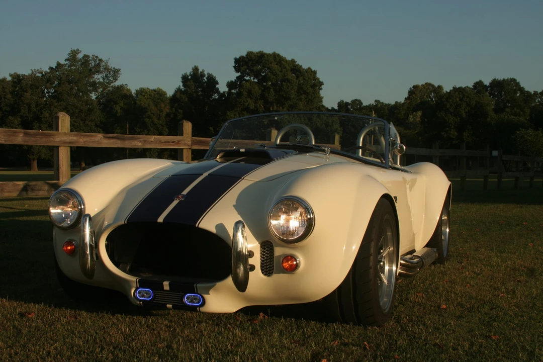 Shelby Cobra Replica - Image 7 of 31
