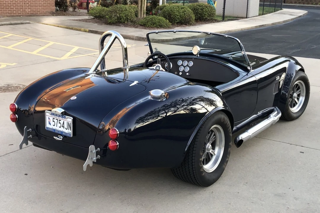 Shelby Cobra Replica - Image 14 of 31