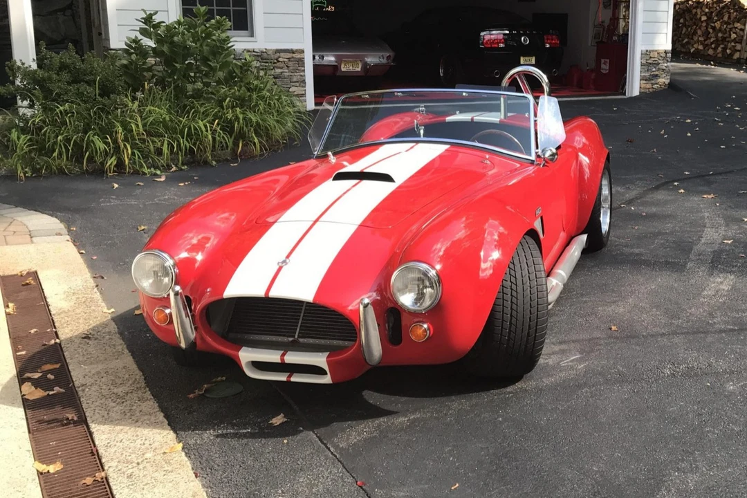 Shelby Cobra Replica - Image 11 of 31