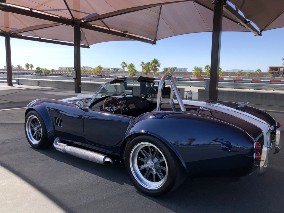 Shelby Cobra Replica - Image 17 of 31