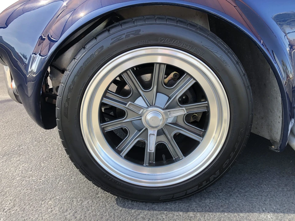 Shelby Cobra Replica - Image 28 of 31