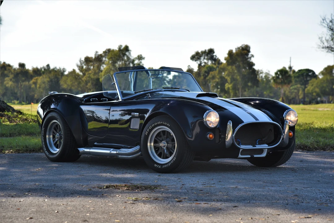 Shelby Cobra Replica - Image 7 of 31