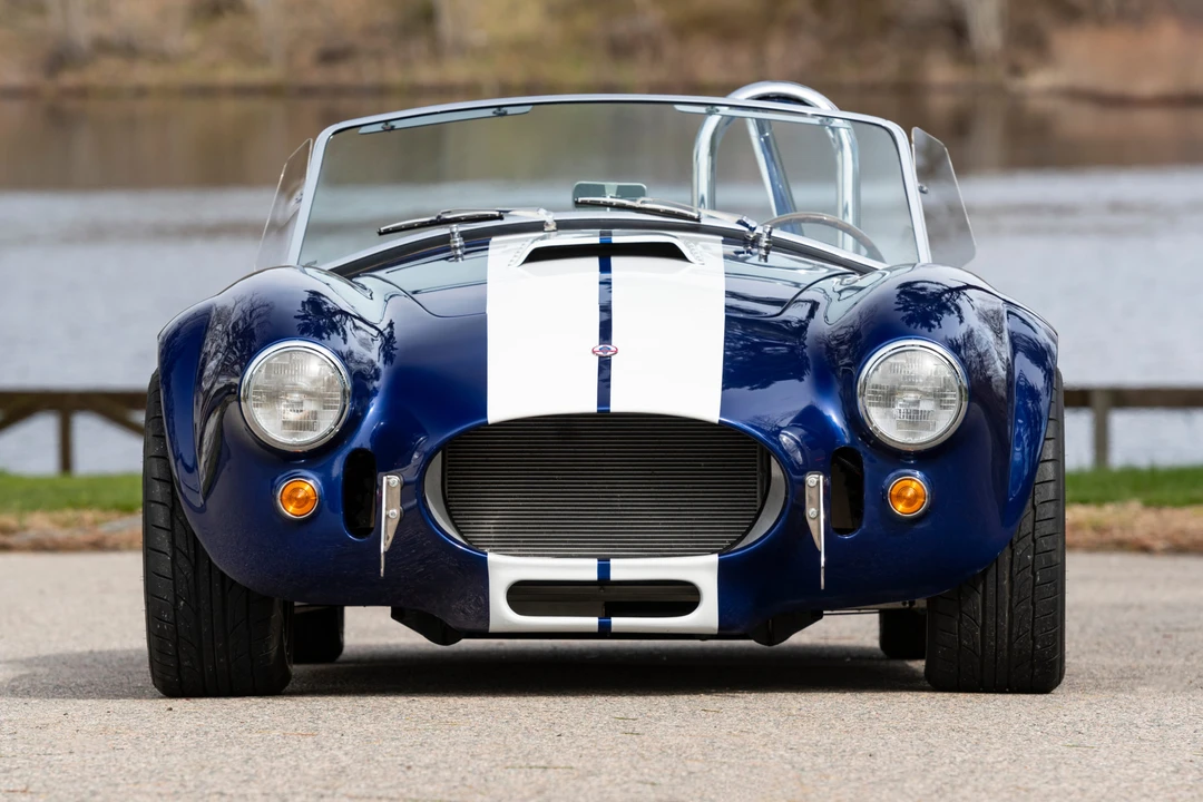 Shelby Cobra Replica - Image 9 of 31