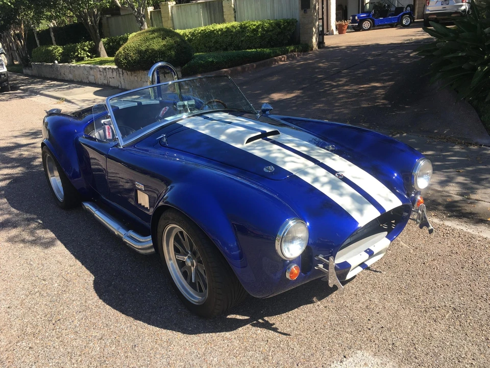 Shelby Cobra Replica - Image 2 of 31
