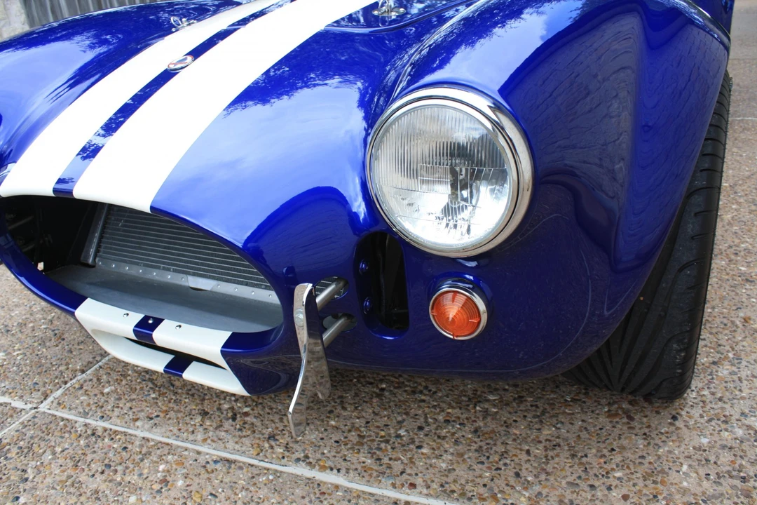 Shelby Cobra Replica - Image 11 of 31