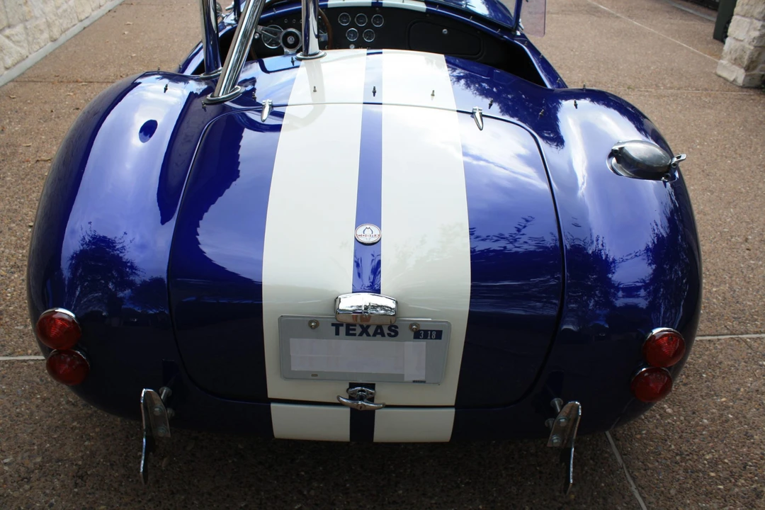Shelby Cobra Replica - Image 27 of 31