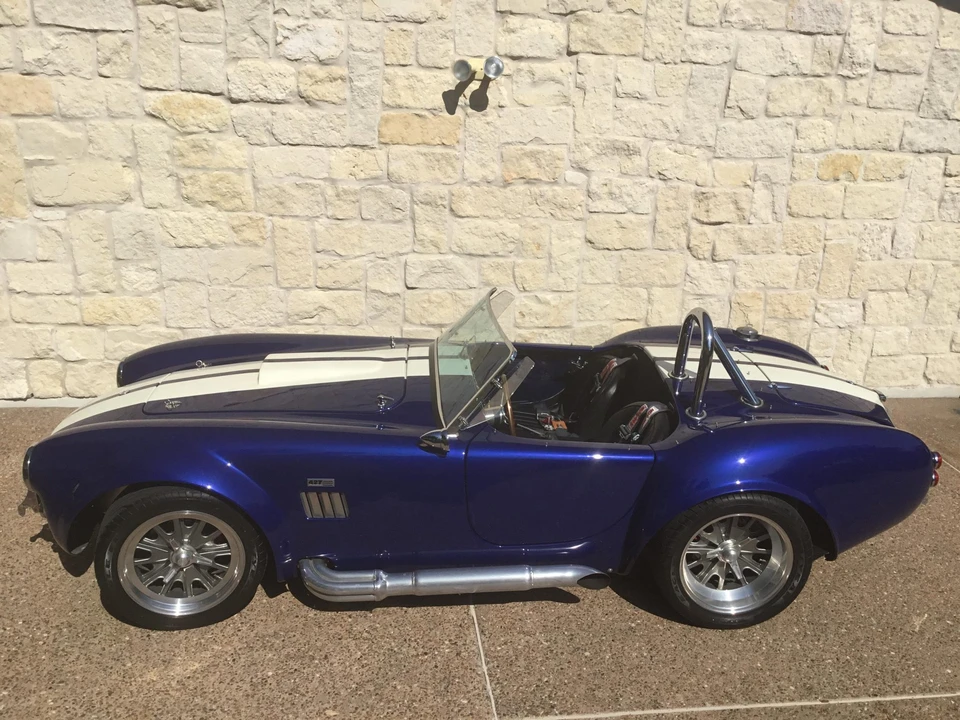 Shelby Cobra Replica - Image 5 of 31