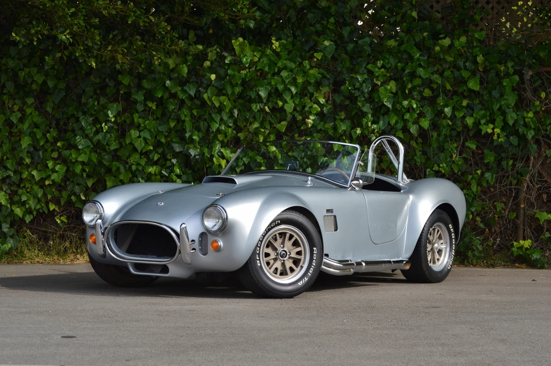 Shelby Cobra Replica - Image 3 of 31