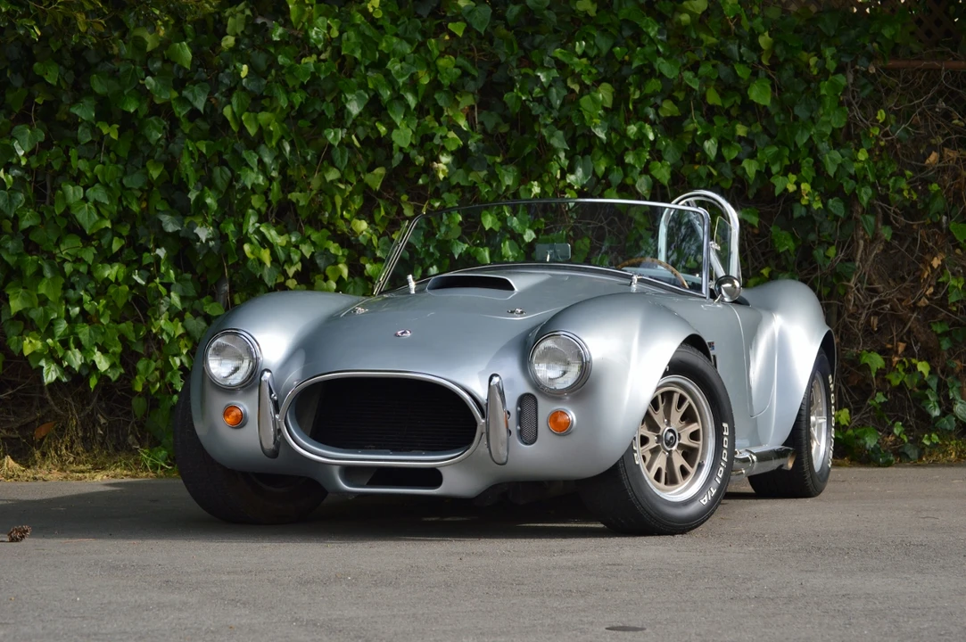 Shelby Cobra Replica - Image 2 of 31