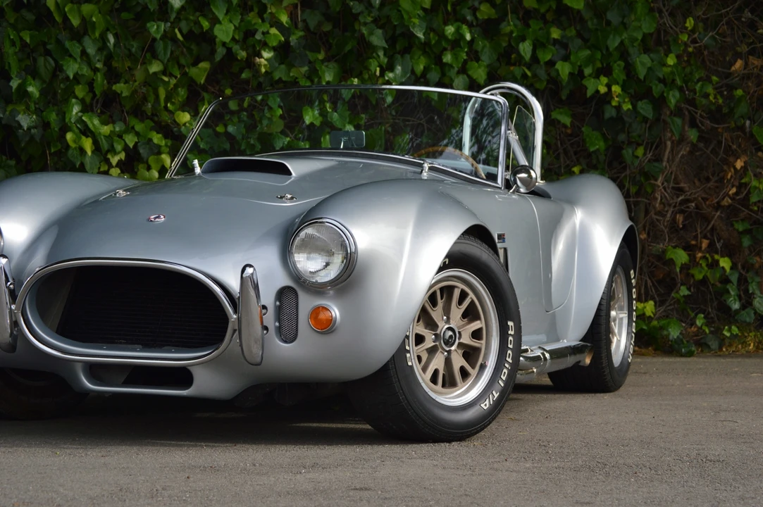Shelby Cobra Replica - Image 12 of 31