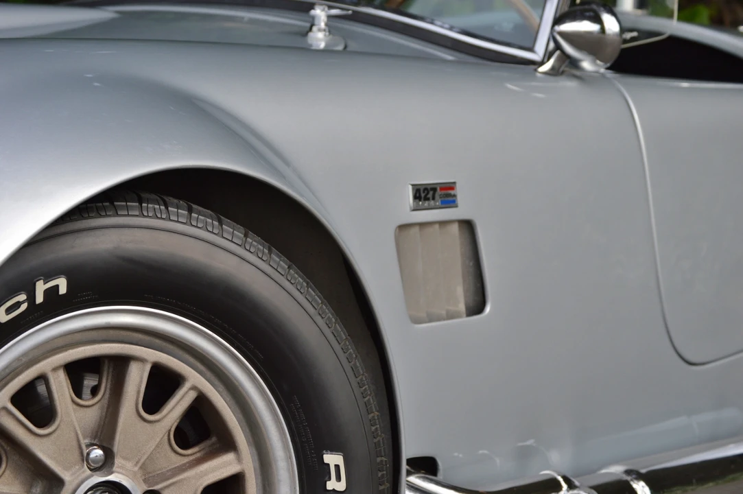 Shelby Cobra Replica - Image 13 of 31