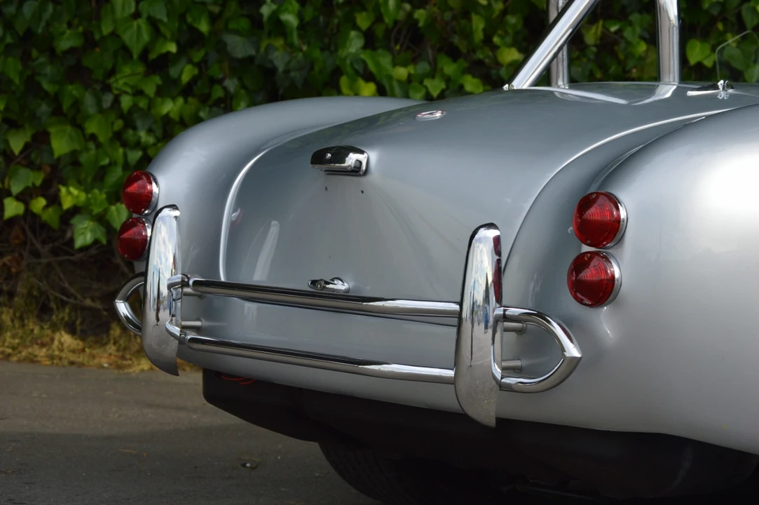 Shelby Cobra Replica - Image 27 of 31