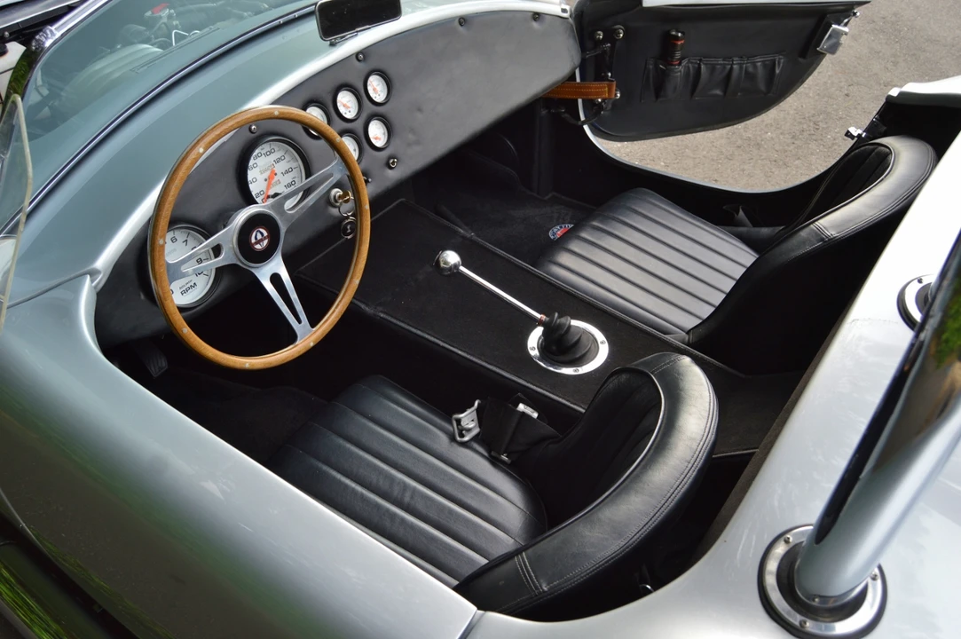 Shelby Cobra Replica - Image 30 of 31