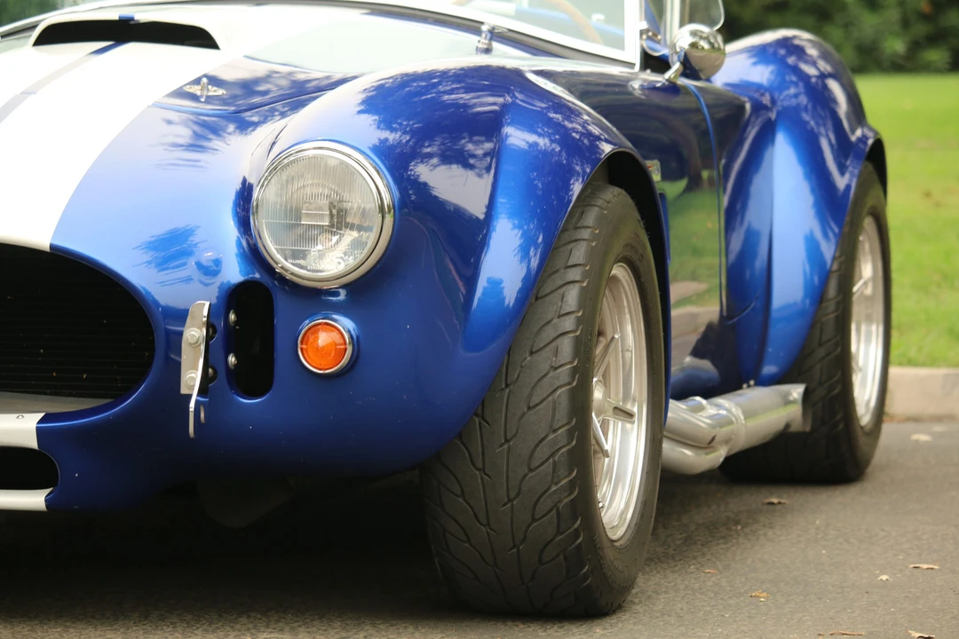 Shelby Cobra Replica - Image 27 of 31