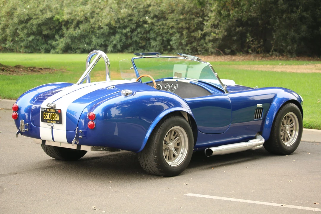 Shelby Cobra Replica - Image 10 of 31