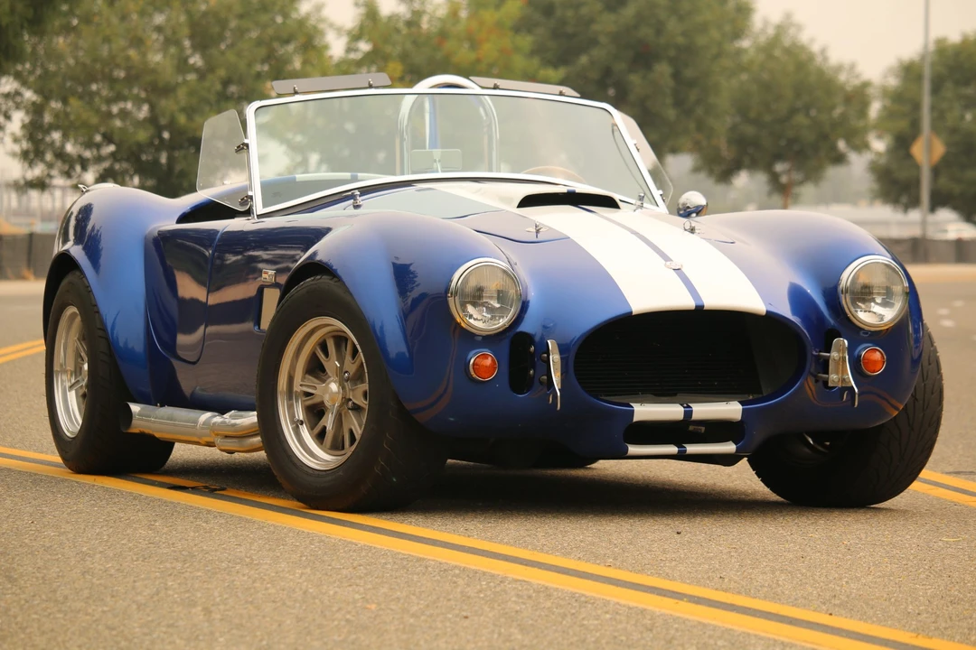 Shelby Cobra Replica - Image 8 of 31