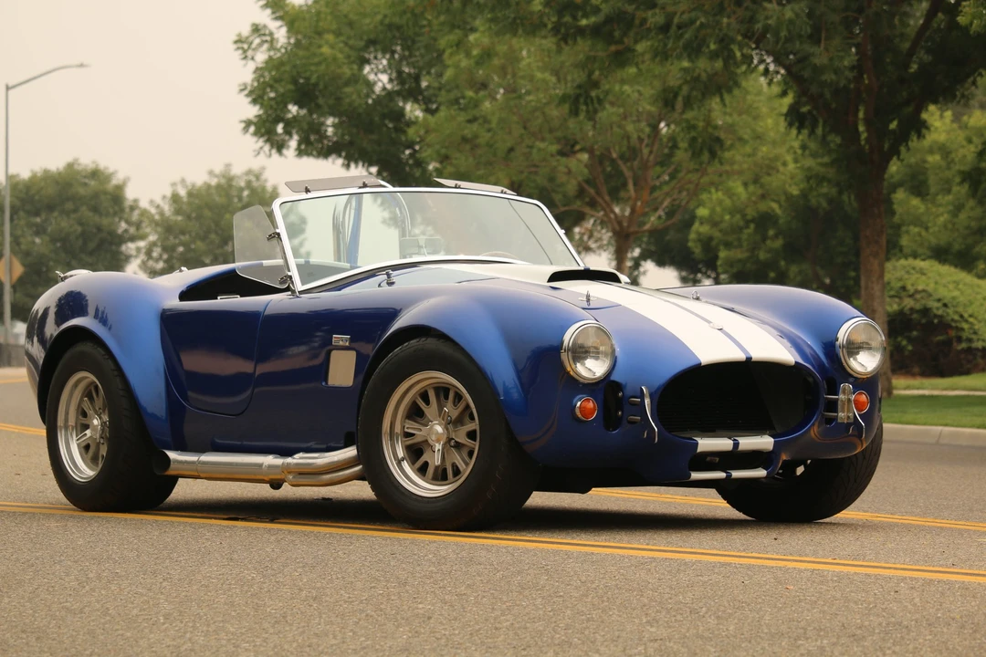 Shelby Cobra Replica - Image 9 of 31