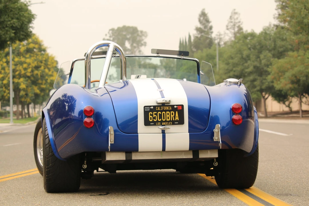 Shelby Cobra Replica - Image 14 of 31