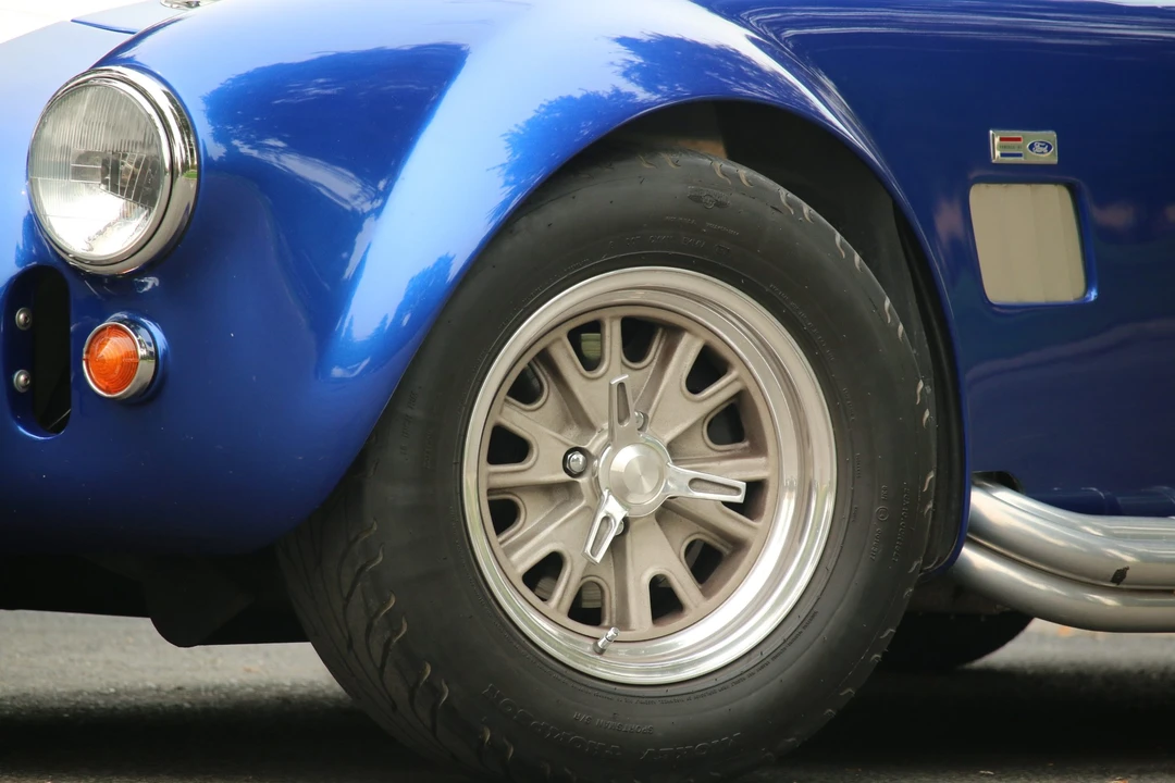 Shelby Cobra Replica - Image 29 of 31