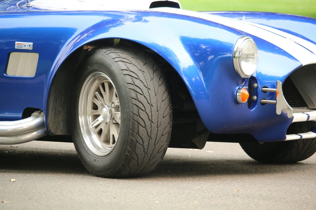 Shelby Cobra Replica - Image 18 of 31