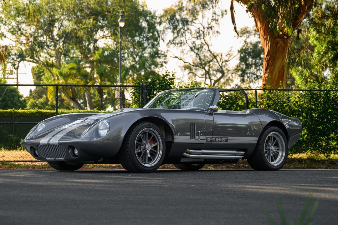 Shelby Daytona Replica - Image 4 of 31