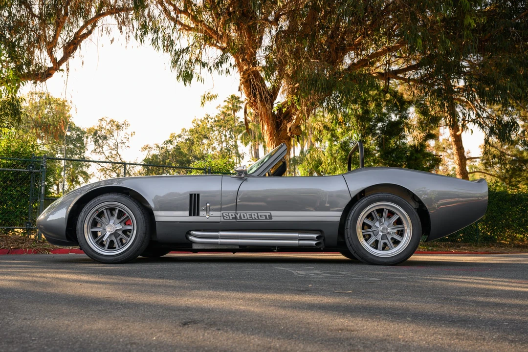 Shelby Daytona Replica - Image 5 of 31