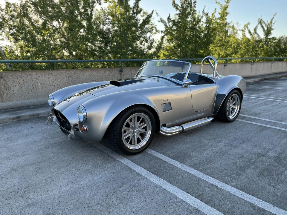 Shelby Cobra Replica - Image 2 of 31