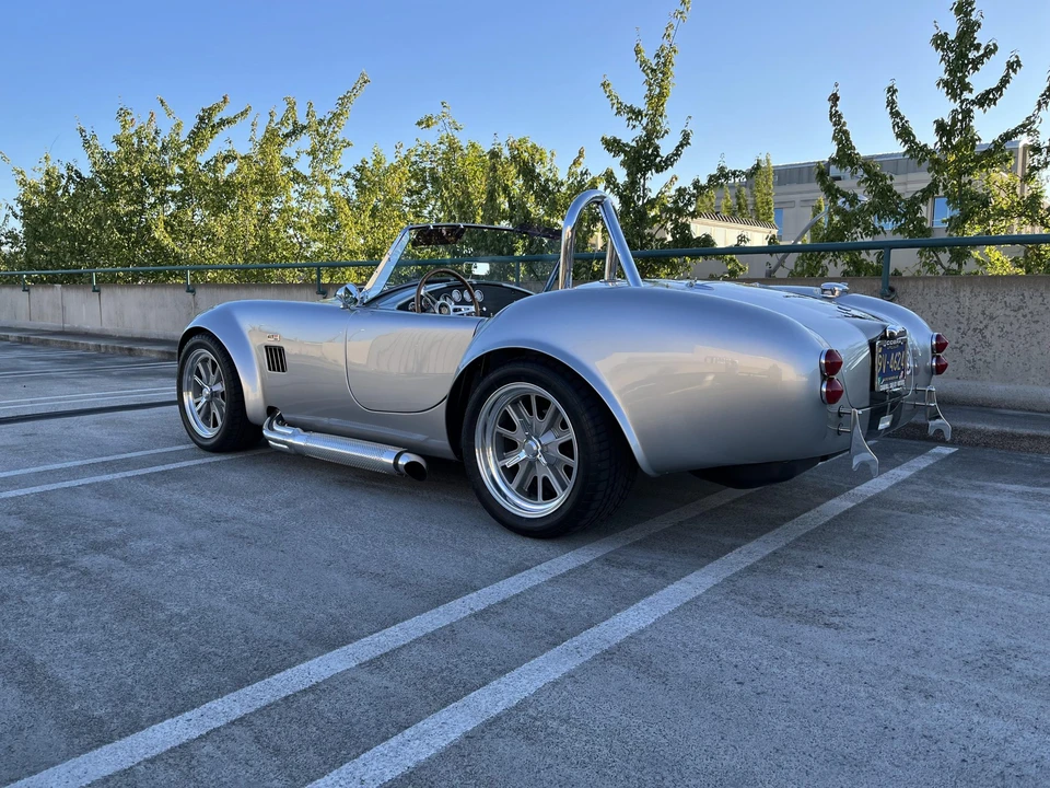 Shelby Cobra Replica - Image 17 of 31