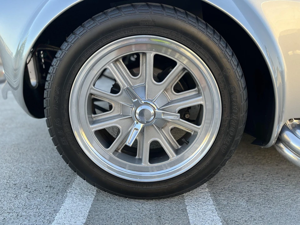 Shelby Cobra Replica - Image 30 of 31
