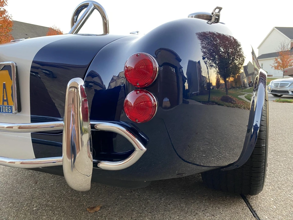 Shelby Cobra Replica - Image 27 of 31