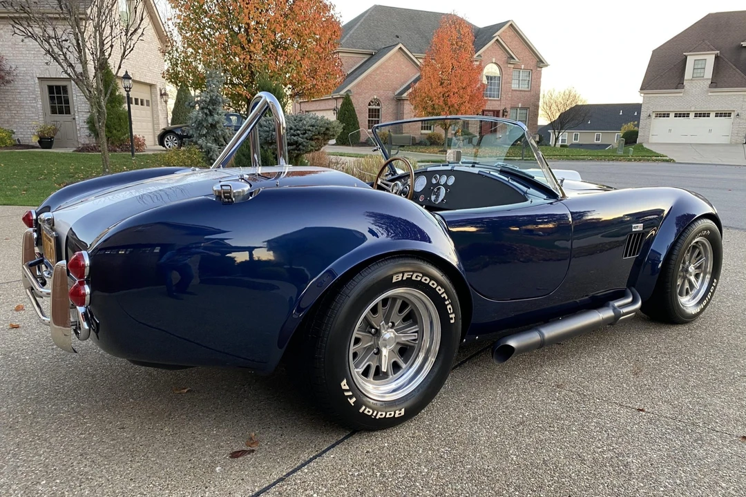 Shelby Cobra Replica - Image 8 of 31