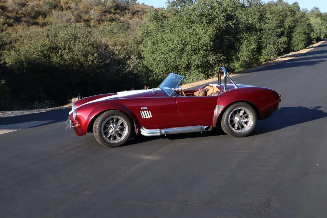 Shelby Cobra Replica - Image 7 of 31