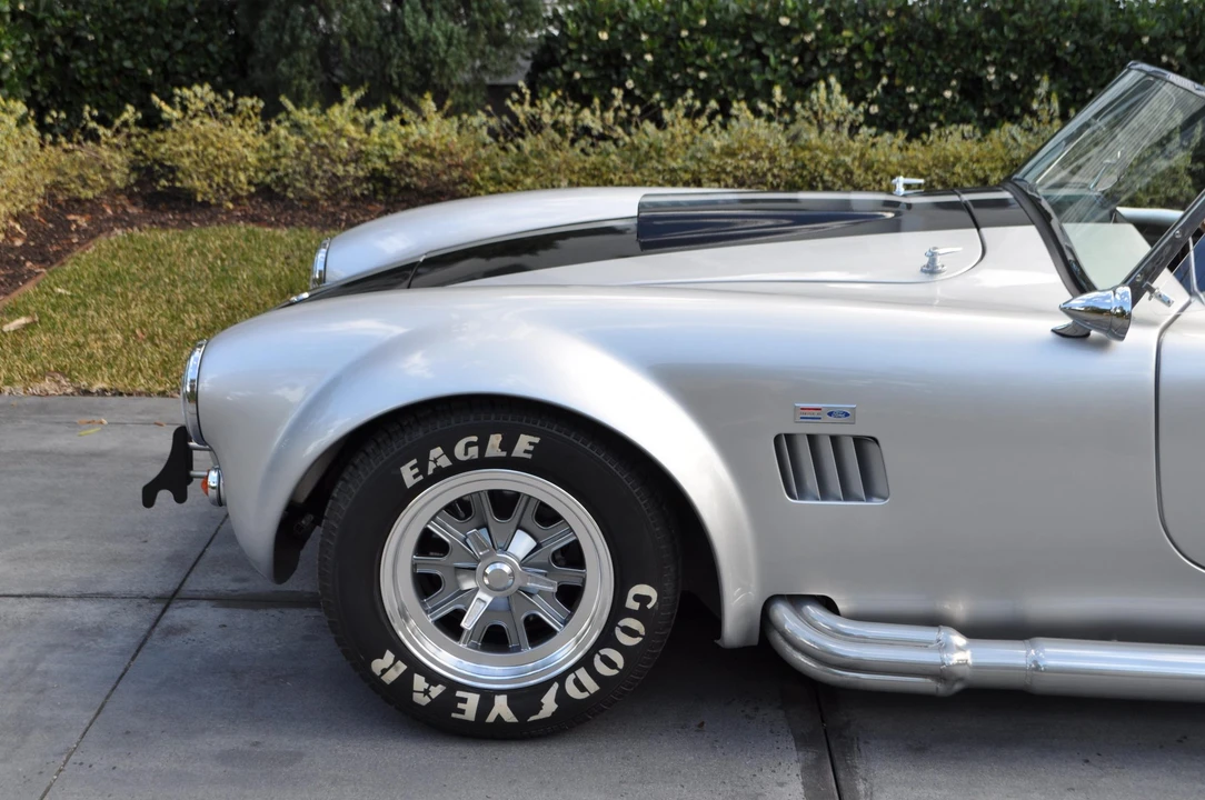 Shelby Cobra Replica - Image 20 of 31