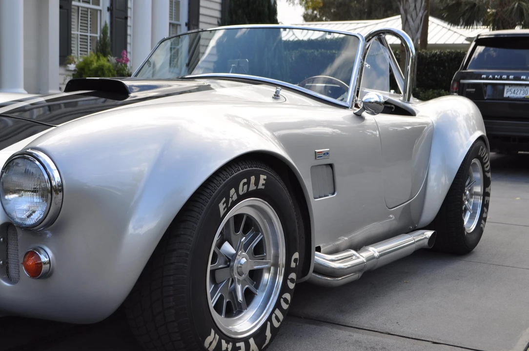 Shelby Cobra Replica - Image 18 of 31