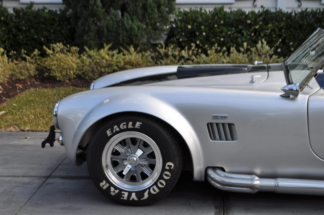 Shelby Cobra Replica - Image 19 of 31