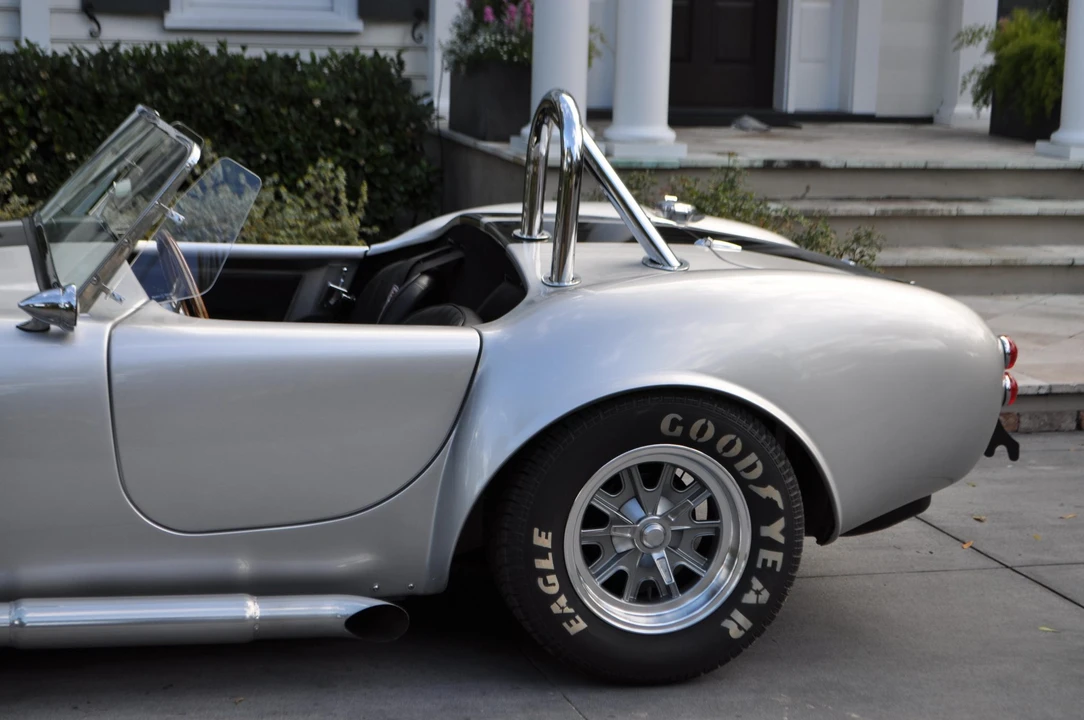 Shelby Cobra Replica - Image 24 of 31