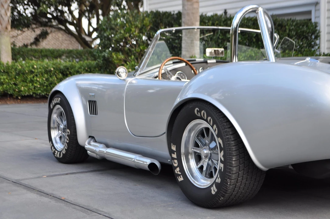 Shelby Cobra Replica - Image 26 of 31