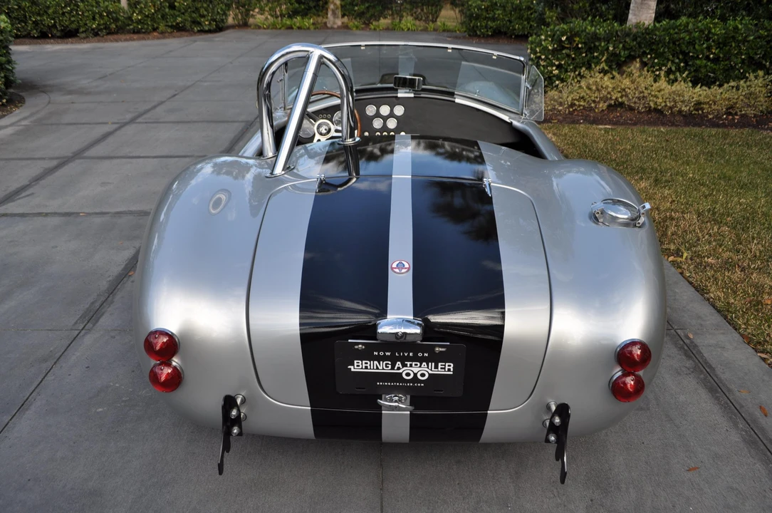 Shelby Cobra Replica - Image 11 of 31