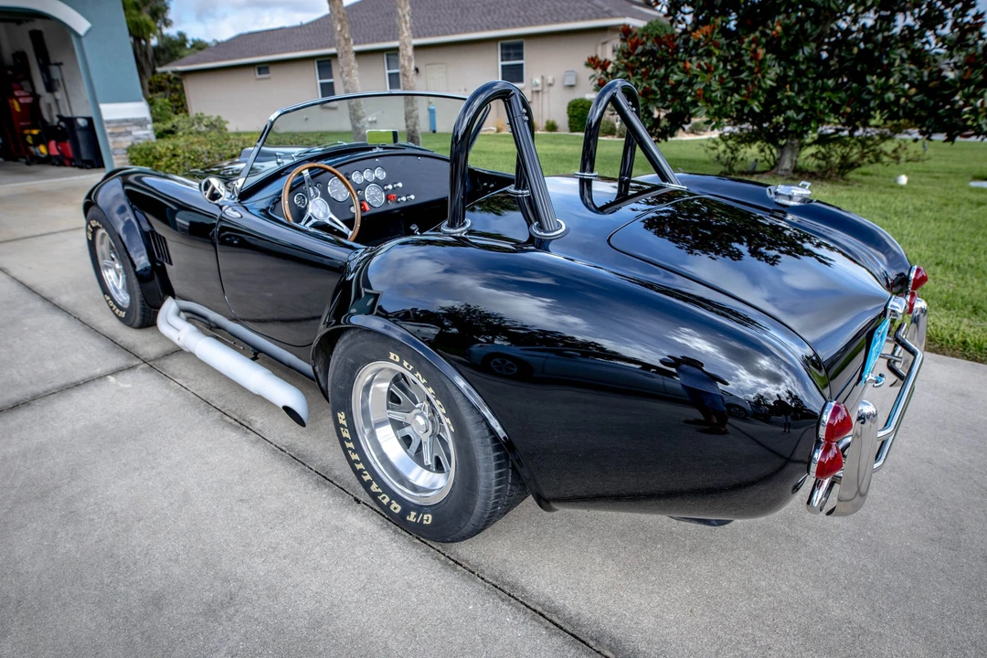 Shelby Cobra Replica - Image 17 of 31