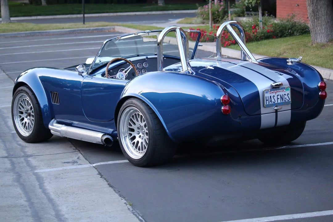 Shelby Cobra Replica - Image 9 of 31
