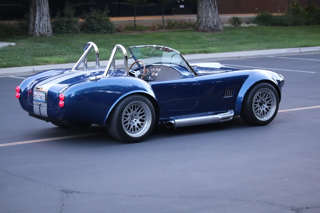 Shelby Cobra Replica - Image 14 of 31