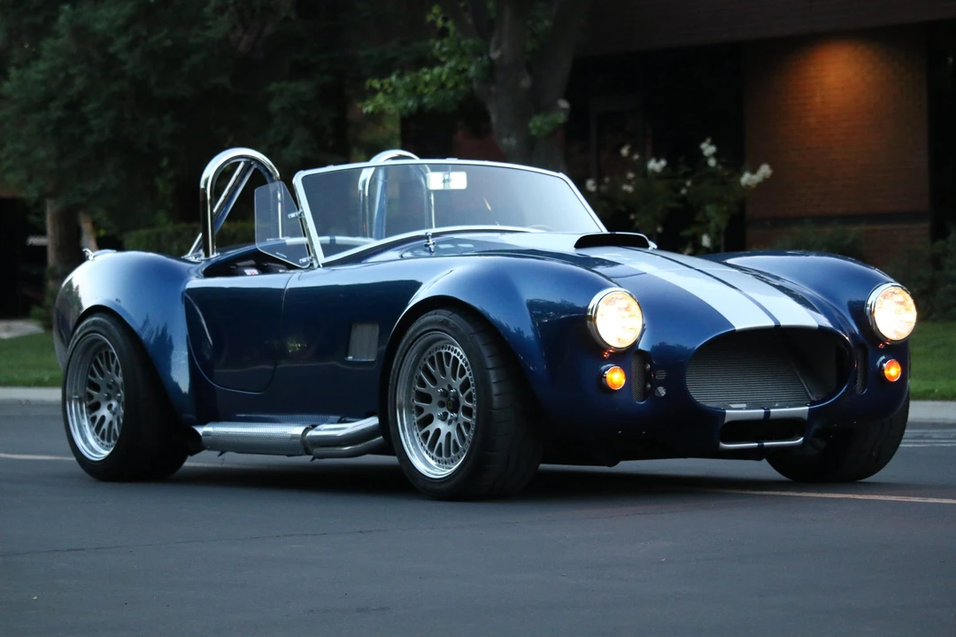 Shelby Cobra Replica - Image 17 of 31