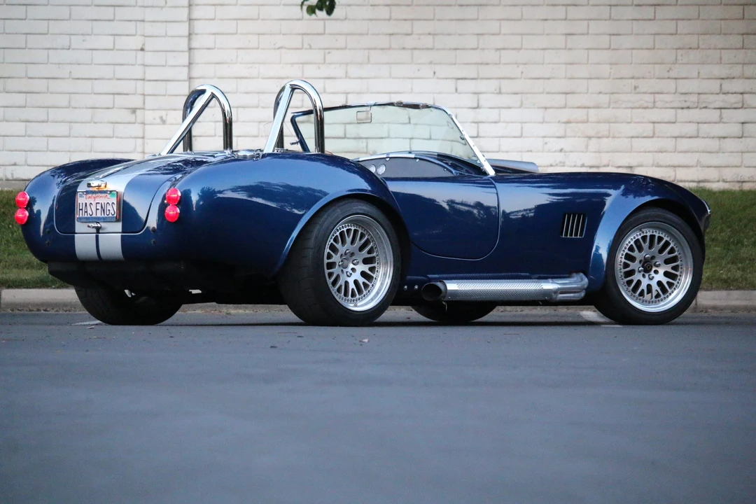 Shelby Cobra Replica - Image 13 of 31