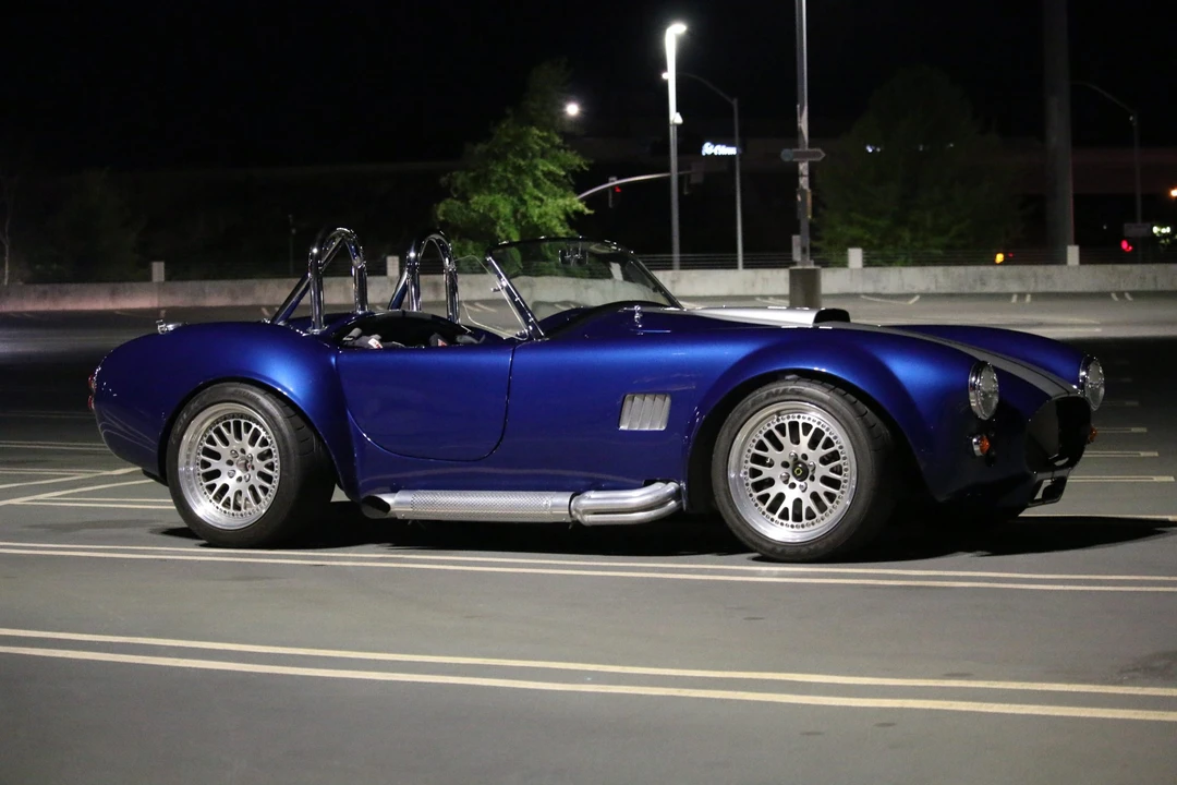 Shelby Cobra Replica - Image 25 of 31