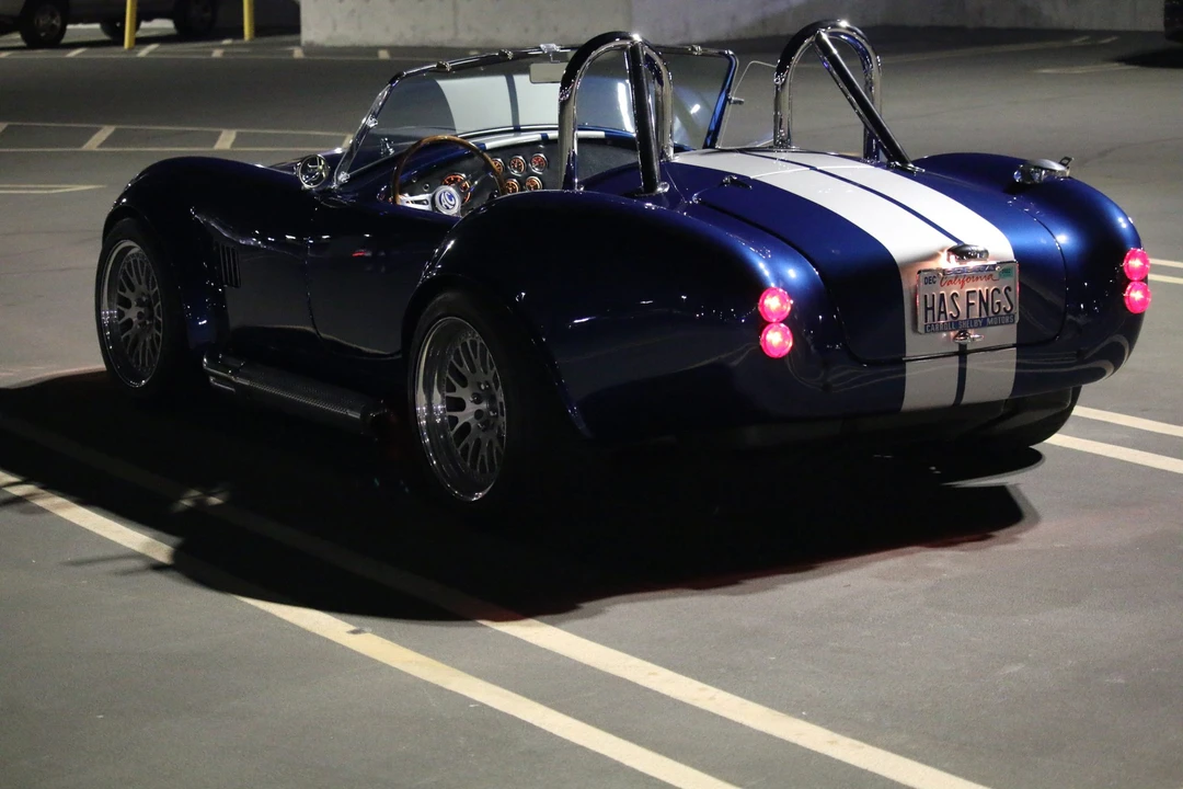 Shelby Cobra Replica - Image 21 of 31