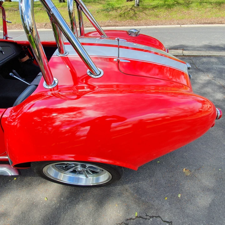 Shelby Cobra Replica - Image 17 of 31