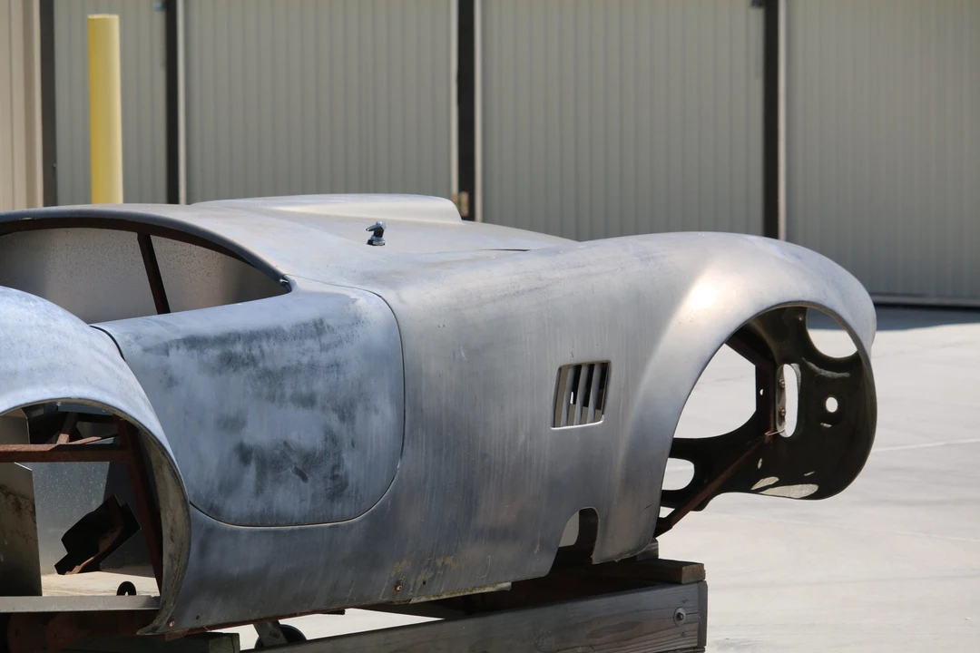 Shelby Cobra Replica - Image 17 of 31