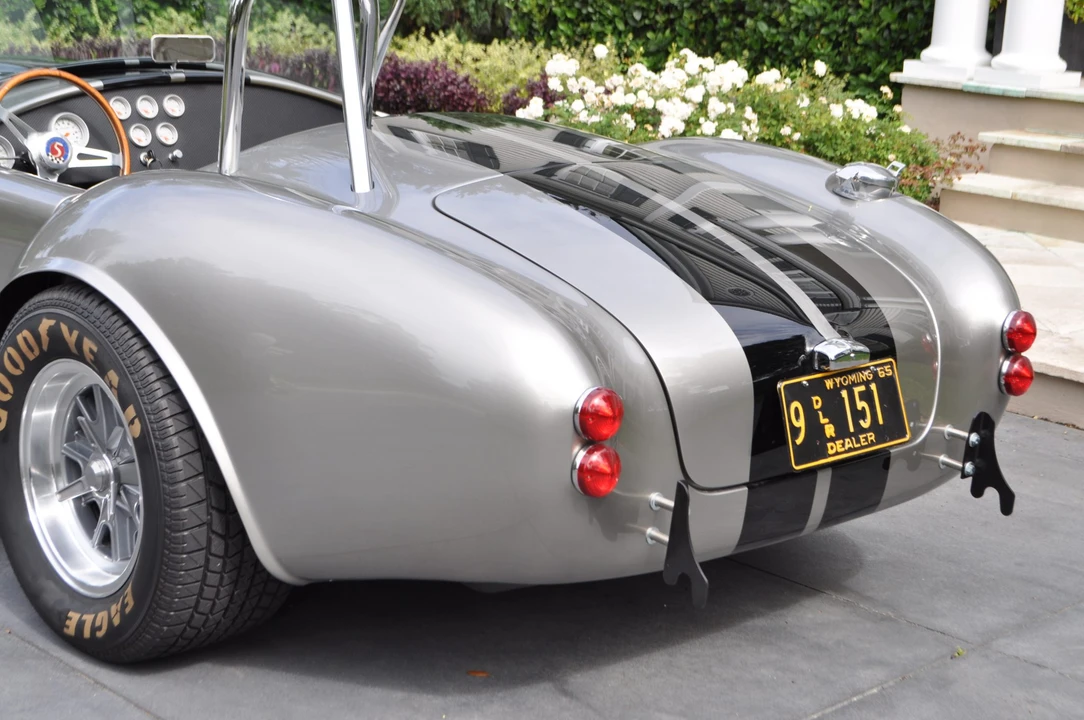Shelby Cobra Replica - Image 26 of 31