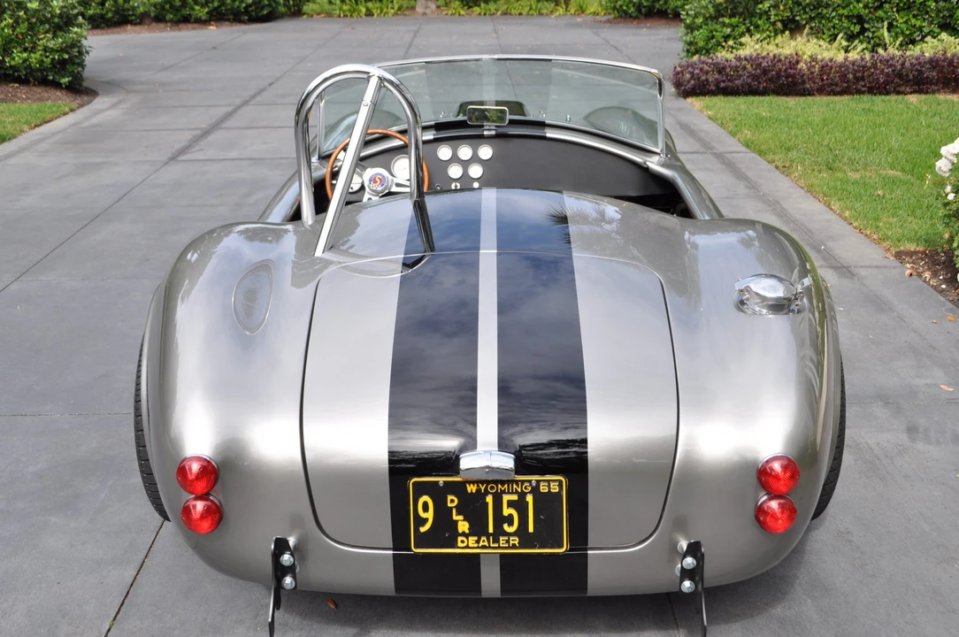Shelby Cobra Replica - Image 9 of 31