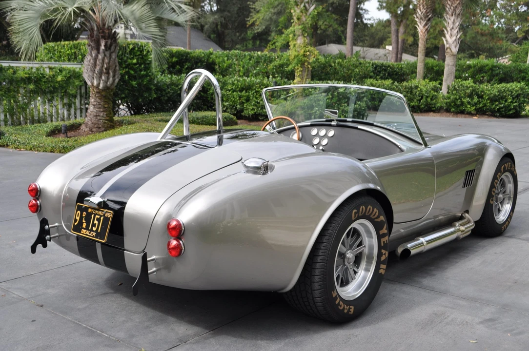 Shelby Cobra Replica - Image 11 of 31